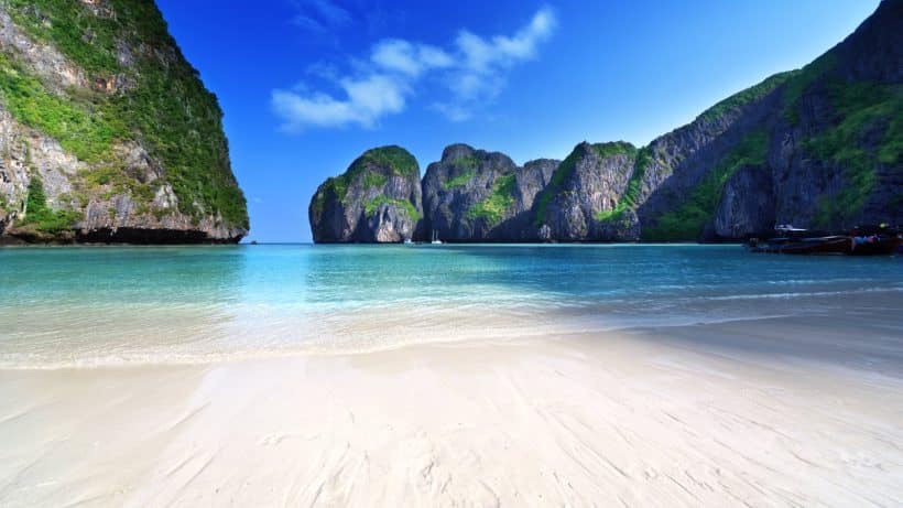 phiphi-islands.jpg phiphi-islands.jpg