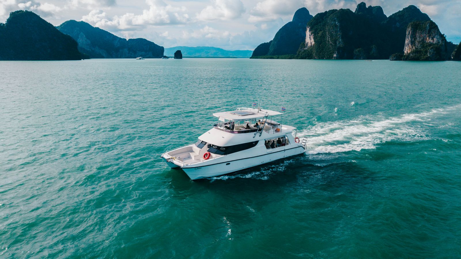 James Bonds Luxury Boat in Phang Nga bay James Bonds Luxury Boat in Phang Nga bay
