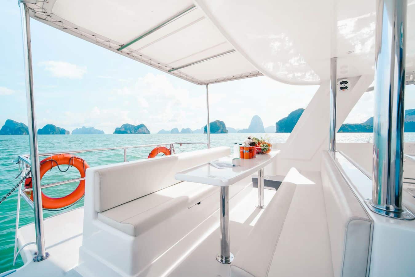 eat area James Bond Luxury Boat eat area James Bond Luxury Boat