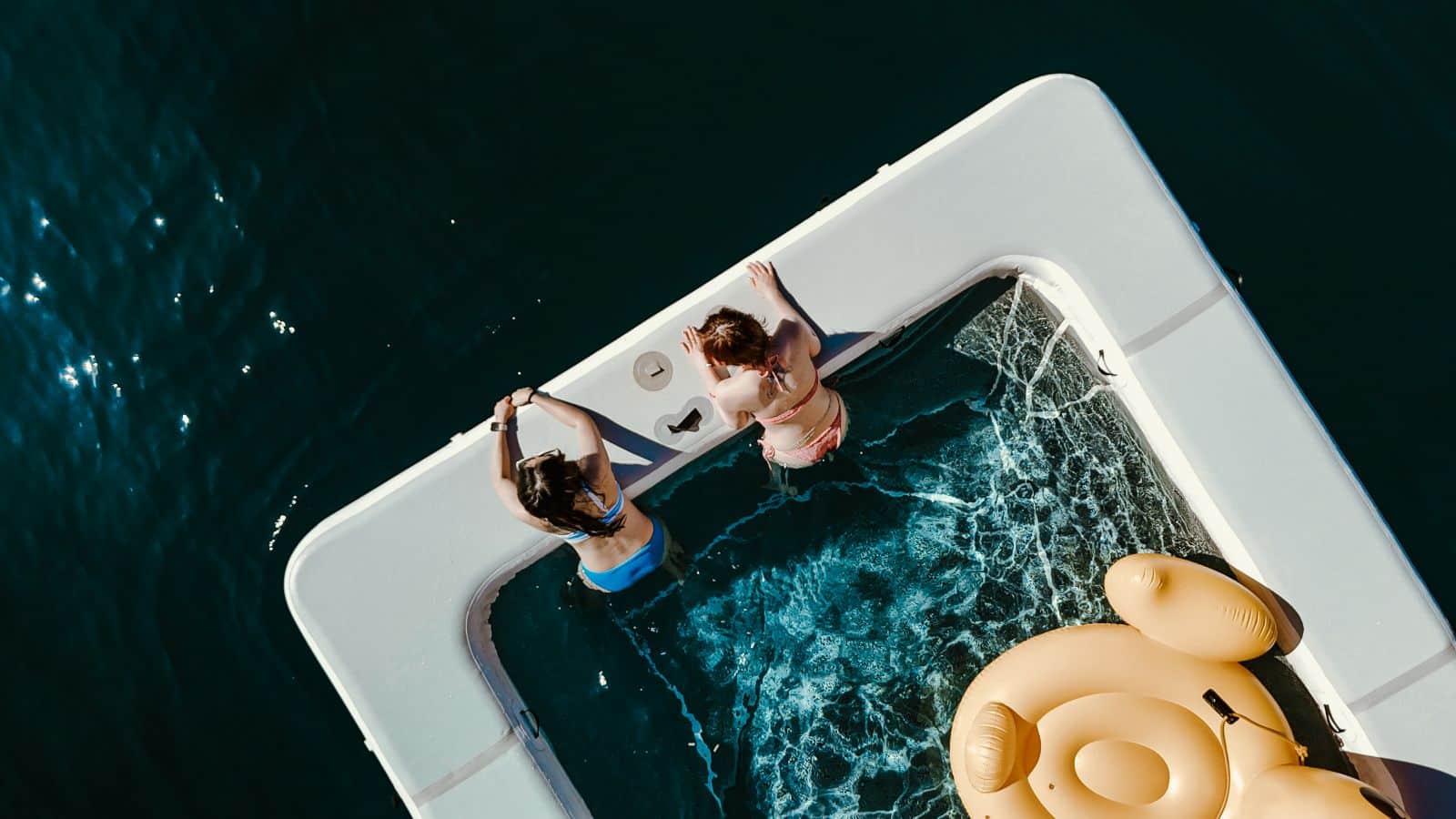 floating pool Luxury Boat James Bond floating pool Luxury Boat James Bond